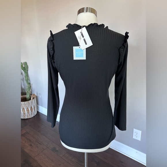 Boutique x Royal & Reese Tunic Sweater Ribbed Light Weight Layer Ruffle Black L - Picture 4 of 9